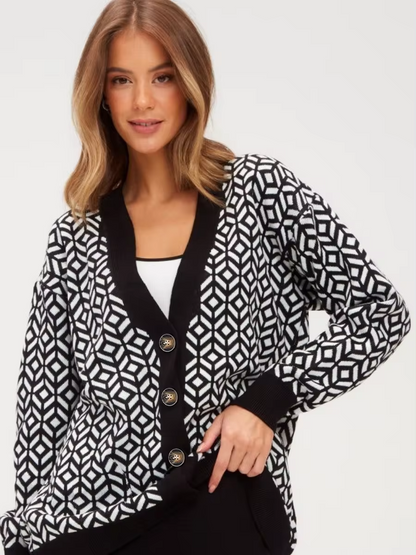 Cozy knitted cardigan with geometric pattern and button placket 