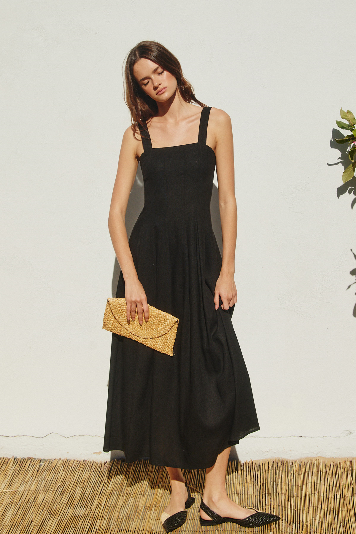 Karen | Elegant black midi dress