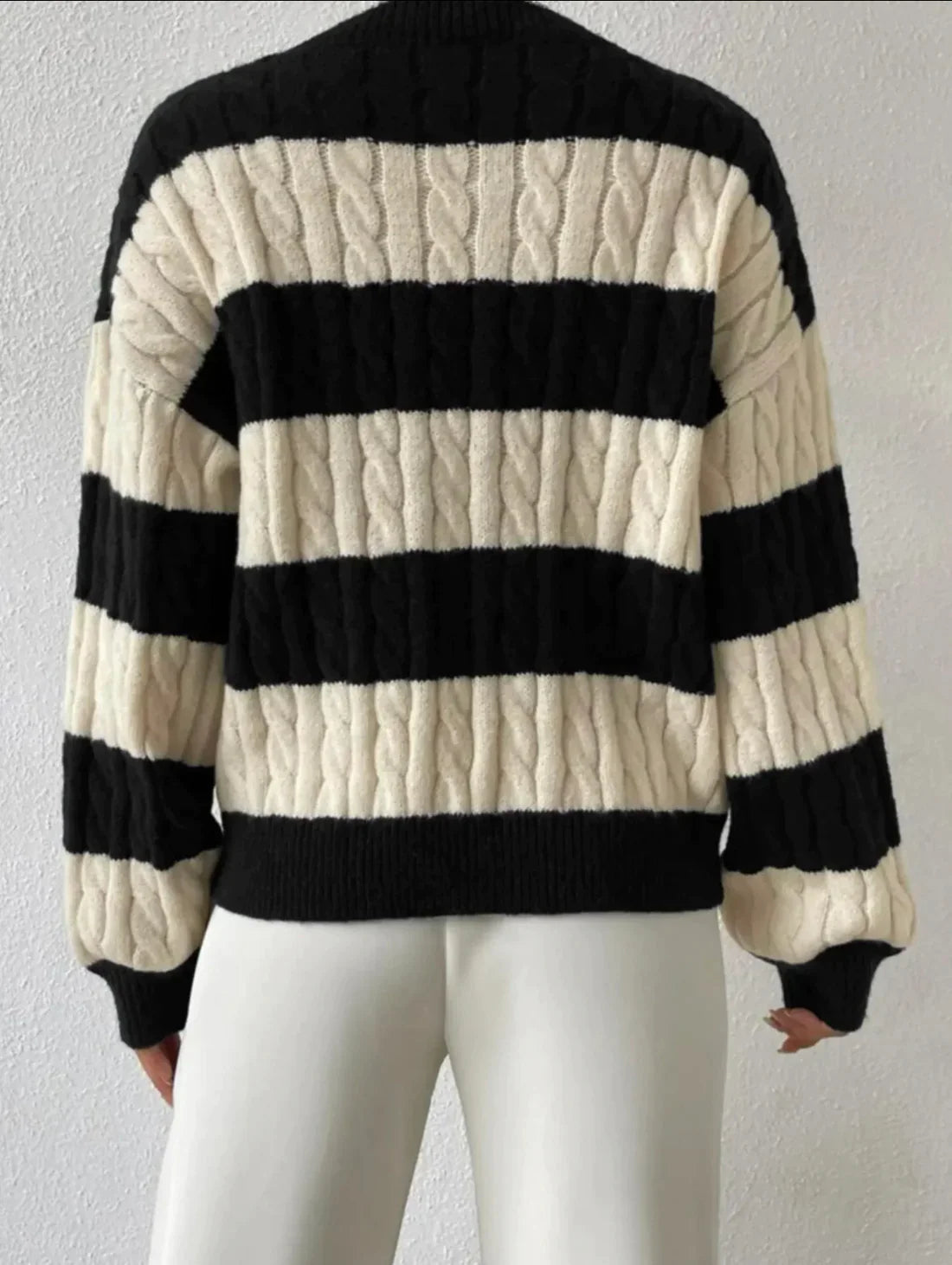 Roselyn™ - Striped elegant V-neck sweater