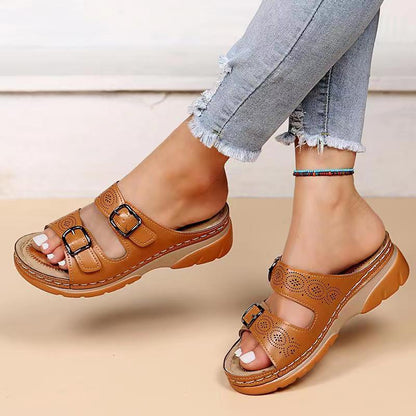 Ivana | Orthopedic strappy sandals with buckle