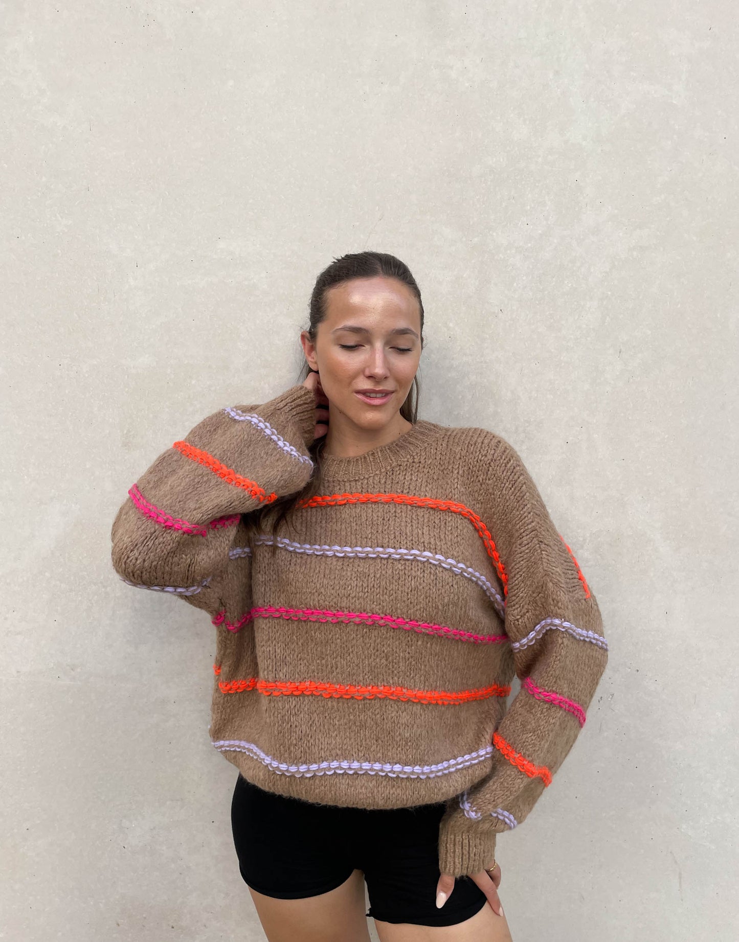 Leilany™ - Oversized sweater with neon stitching
