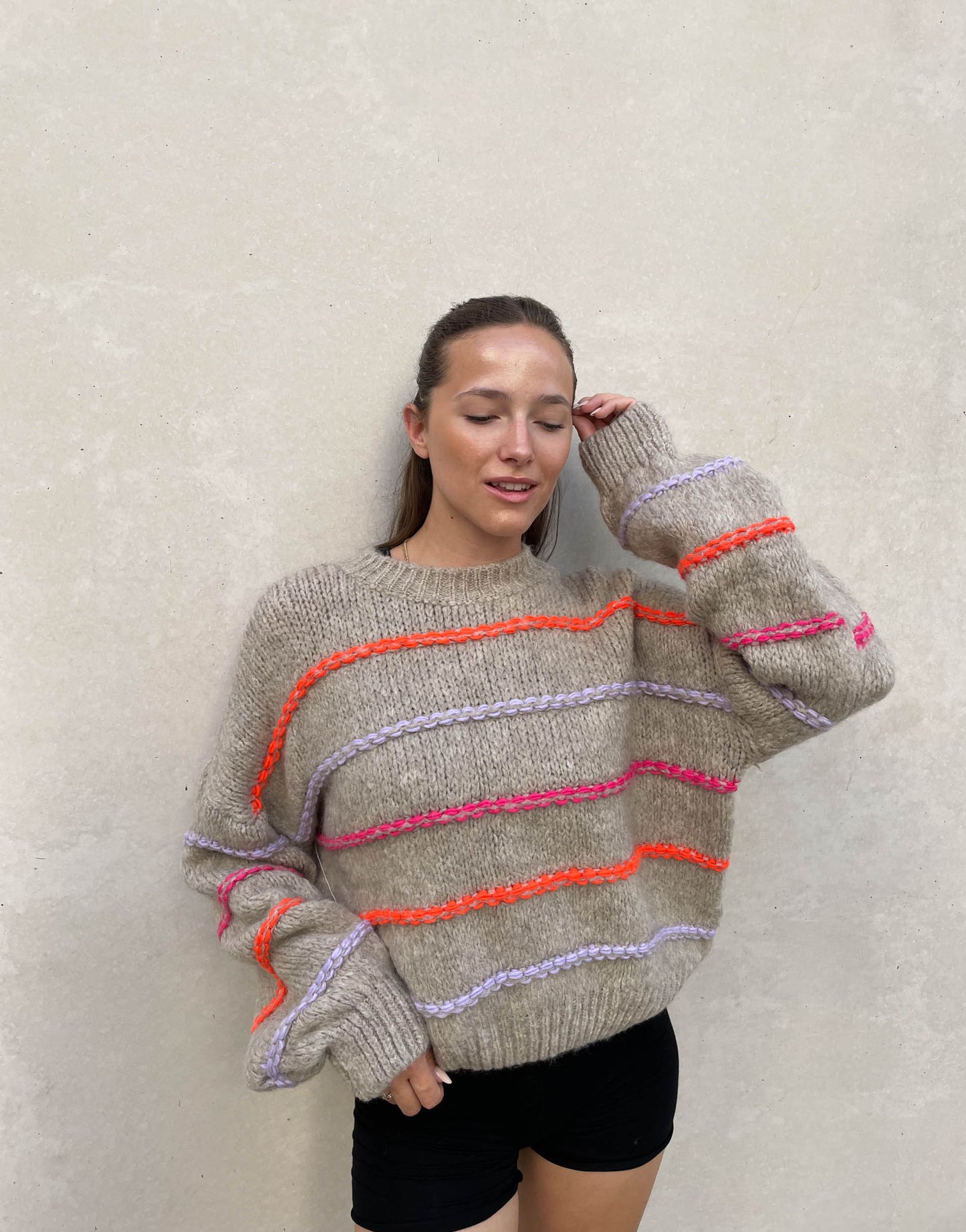 Leilany™ - Oversized sweater with neon stitching