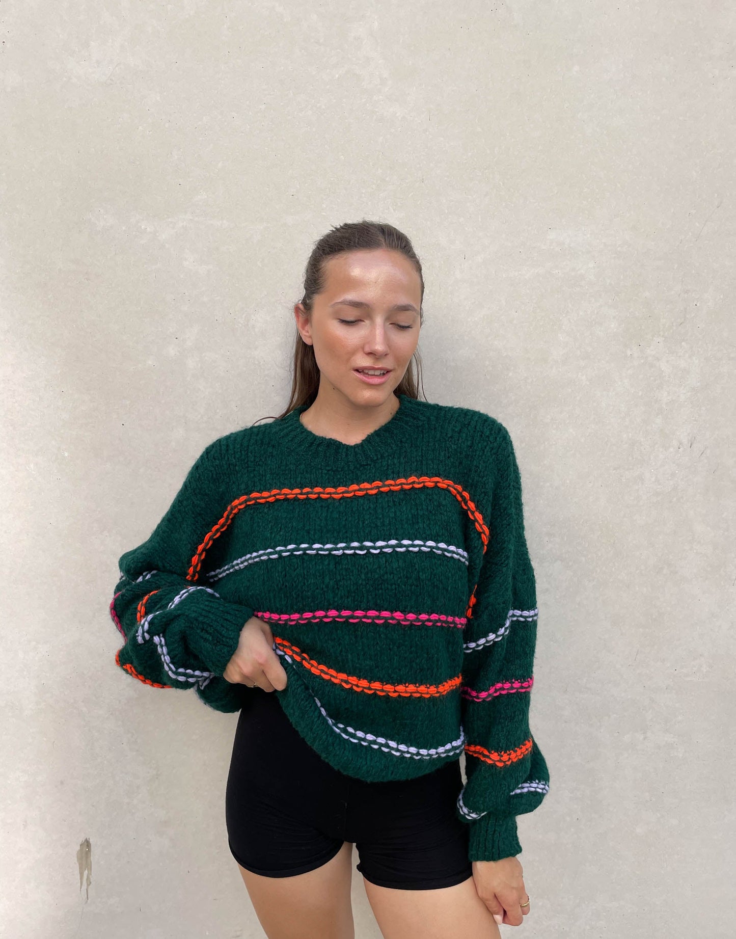 Leilany™ - Oversized sweater with neon stitching