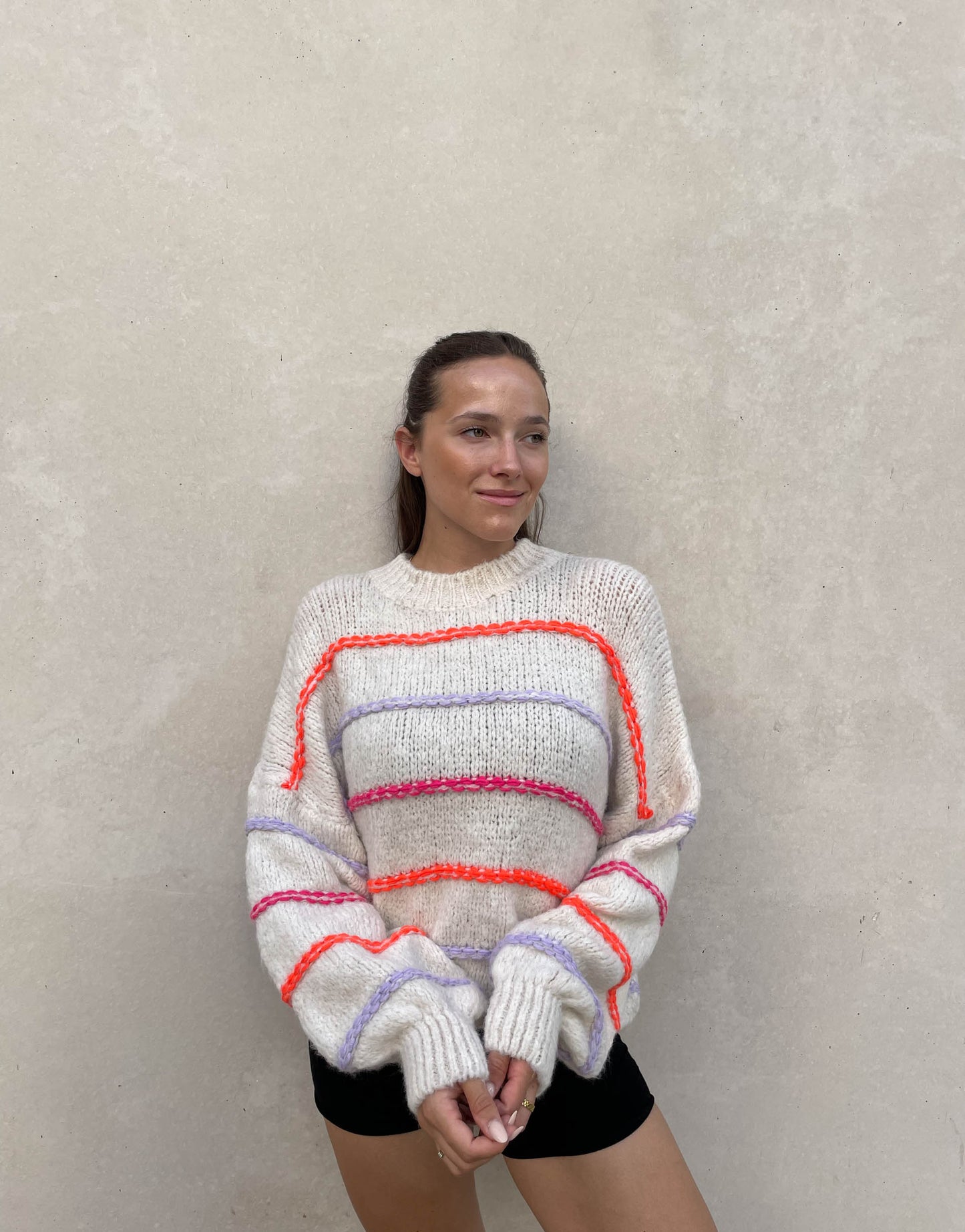 Leilany™ - Oversized sweater with neon stitching
