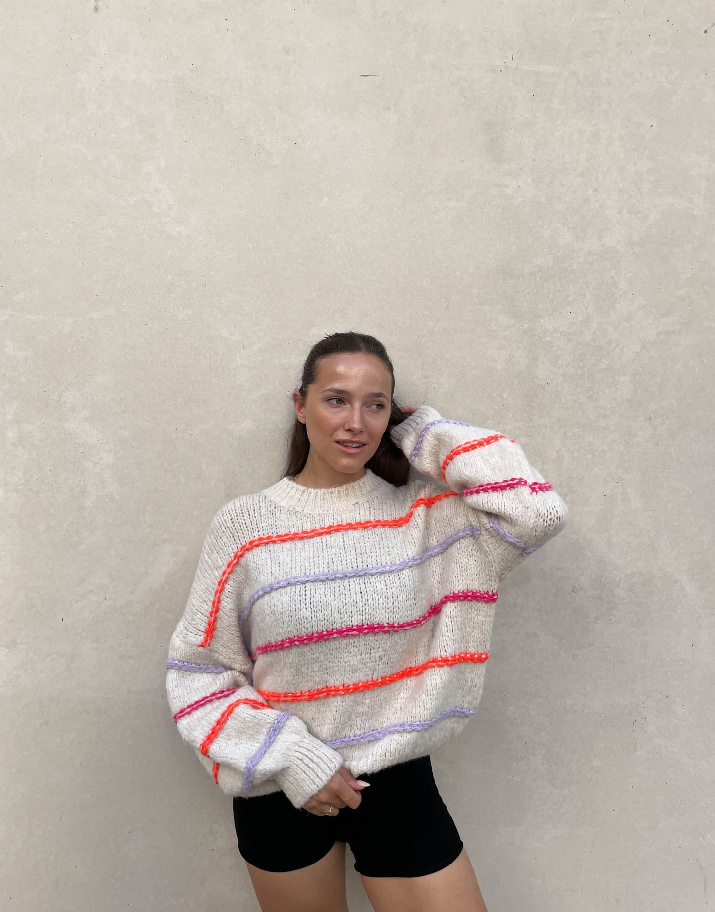 Leilany™ - Oversized sweater with neon stitching