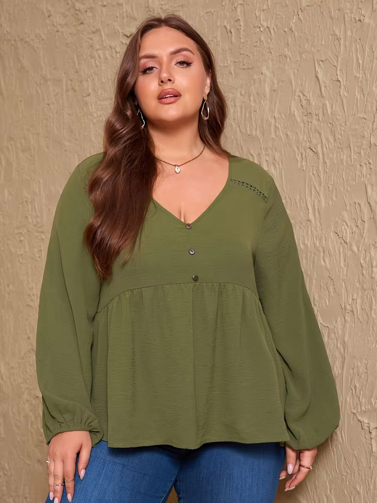 Oswald | Elegant V-neck blouse