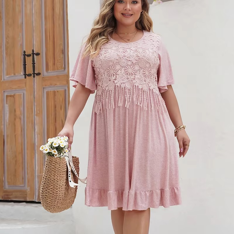 Oswald | Playful summer dress with lace details