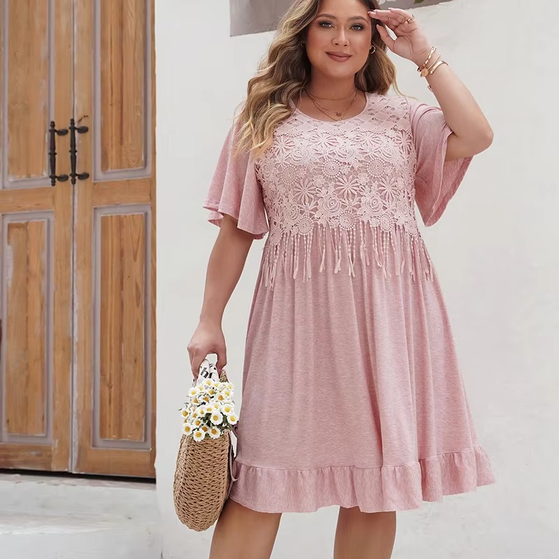Oswald | Playful summer dress with lace details