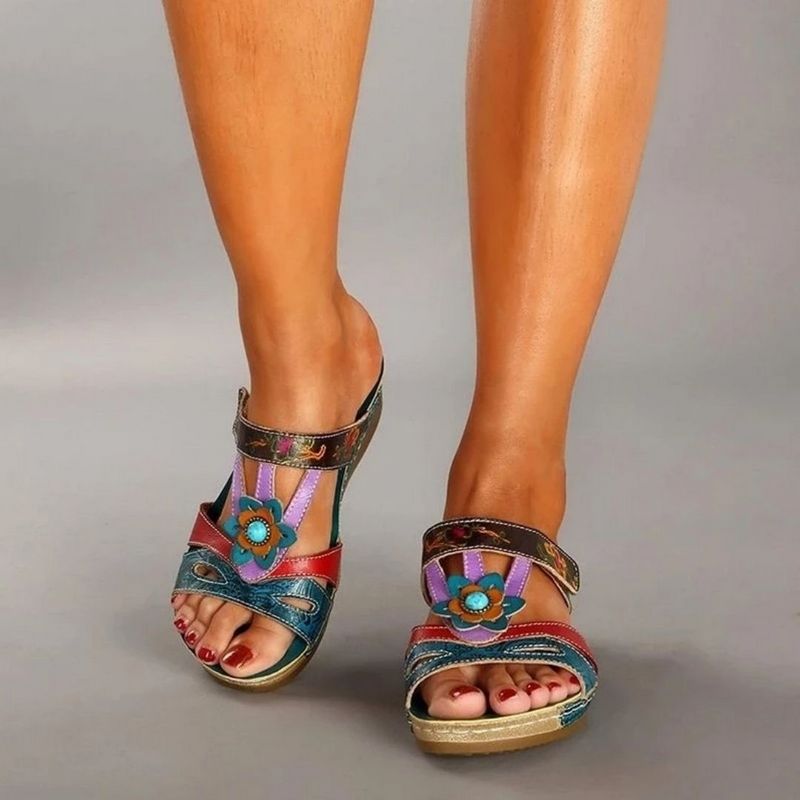 Eccio™ Trendy sandals of the season
