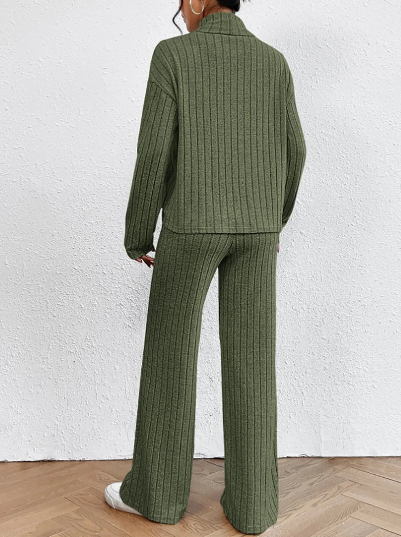Darlene™ - Women's Knit Pants and Turtleneck Sweater