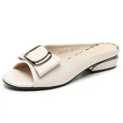 Leni | Stylish strappy sandals with buckle detail