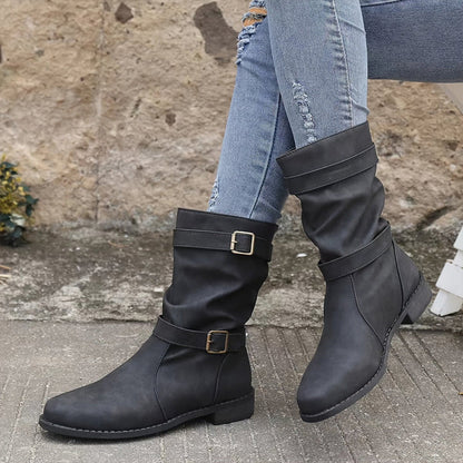 Stylish leather boots with buckle detail 