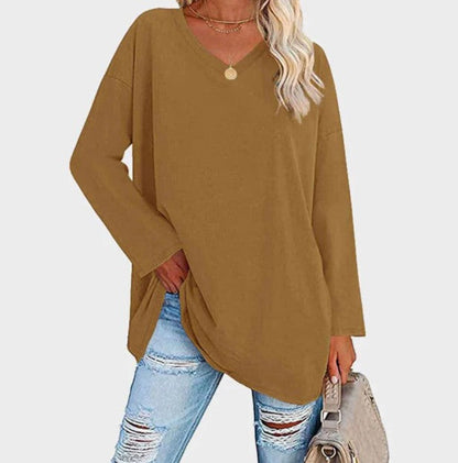 Stylish, elegant long-sleeved sweater for everyday wear 