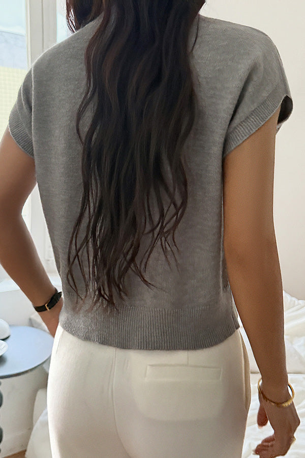 Cozy, loose-fitting knitted vest with a V-neck 