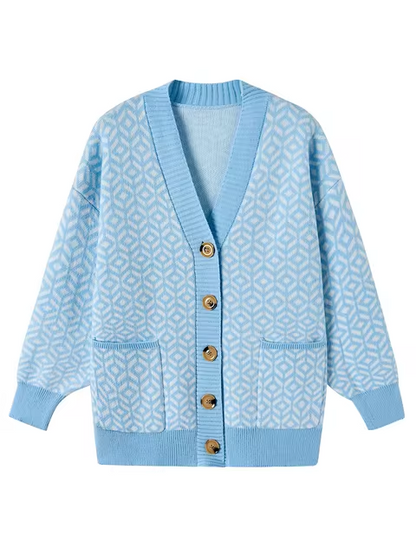 Cozy knitted cardigan with geometric pattern and button placket 