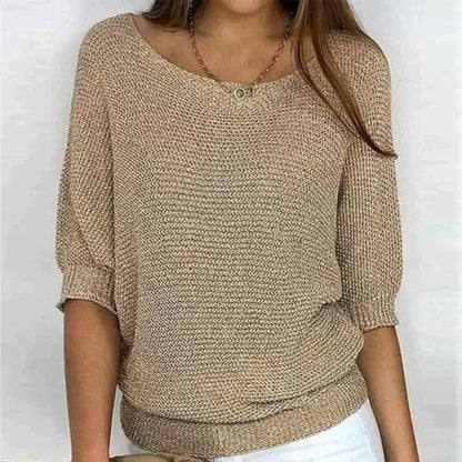 Cozy oversized knit sweater in a chic style 