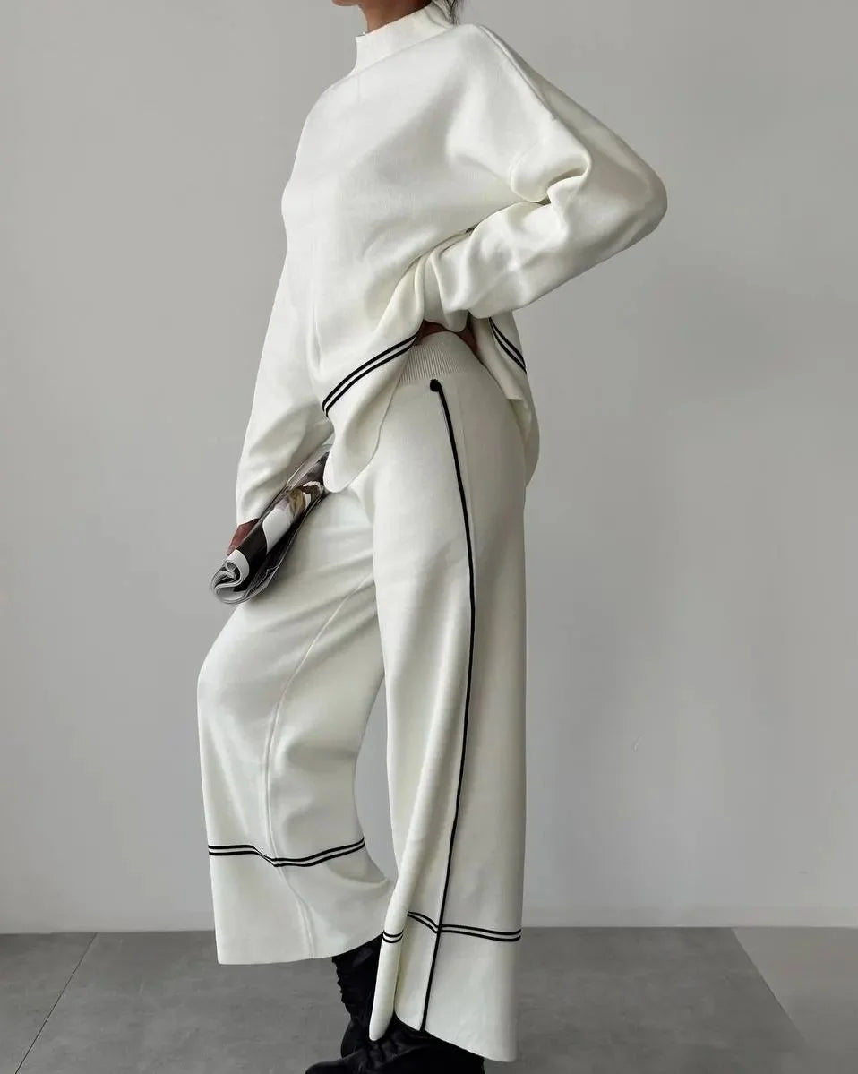 Linda™ - Cozy classic tweedy cuddle set with hood