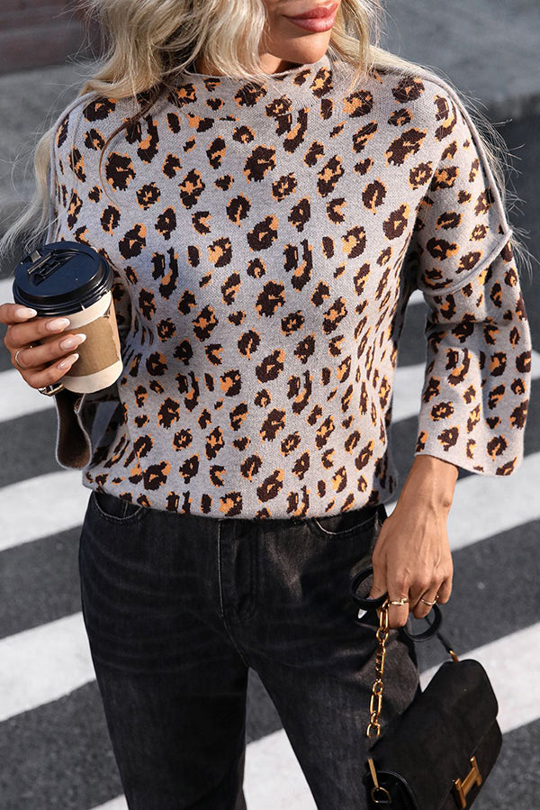 Cozy knit sweater with leopard print and loose roll neck