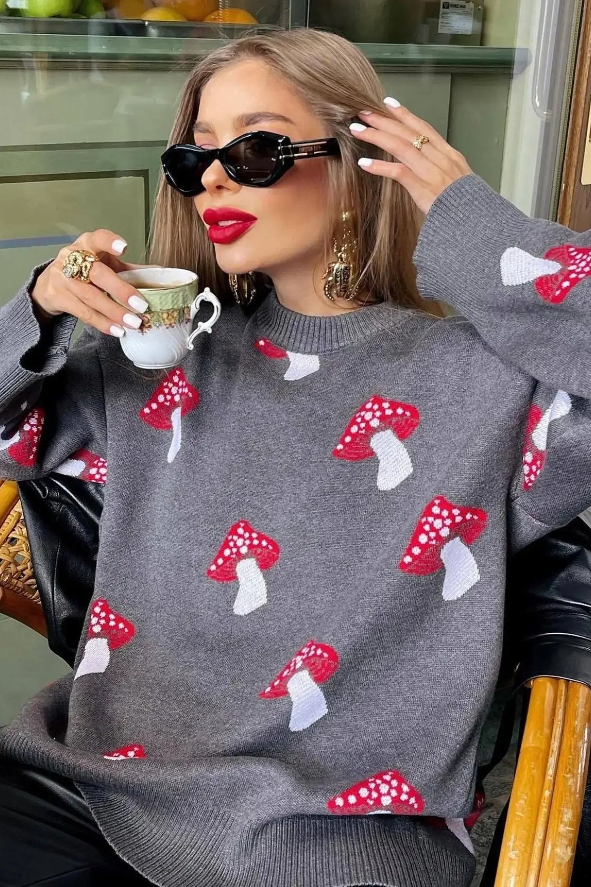 Cozy jacquard knit sweater with mushroom motif 