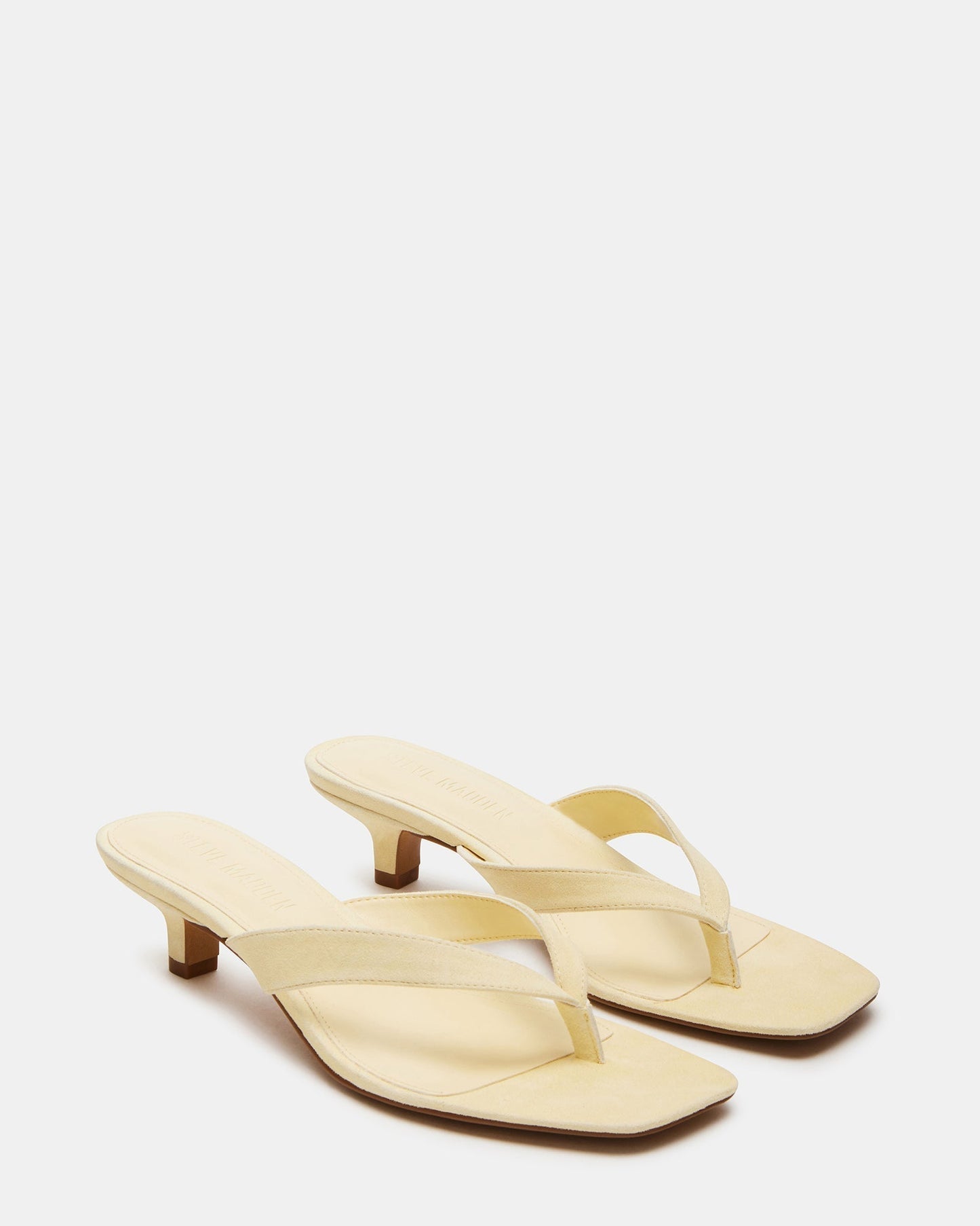 Chic suede pumps with a square toe 