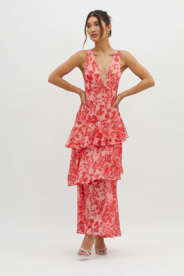 Maxi dress with floral pattern and ruffles for summer elegance 