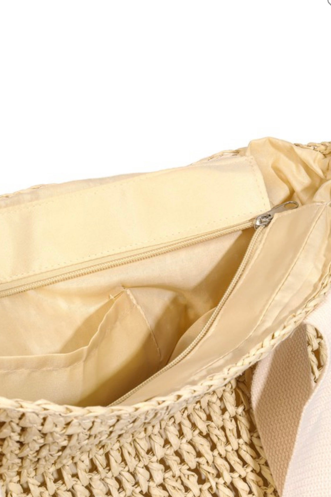 Lara | Lightweight straw beach bag with carrying strap for hat