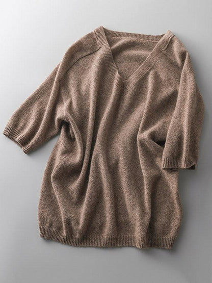 Luxurious soft cashmere V-neck sweater for women 