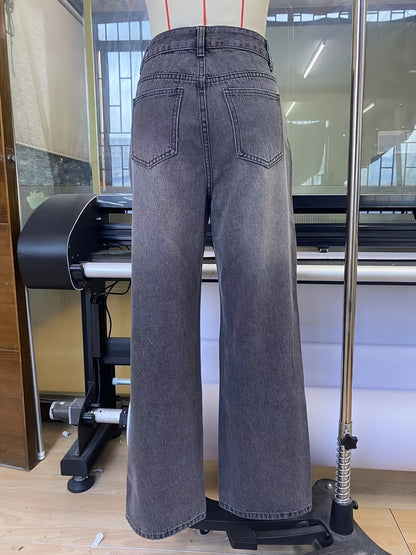 High-waisted jeans with wide leg and graphic design