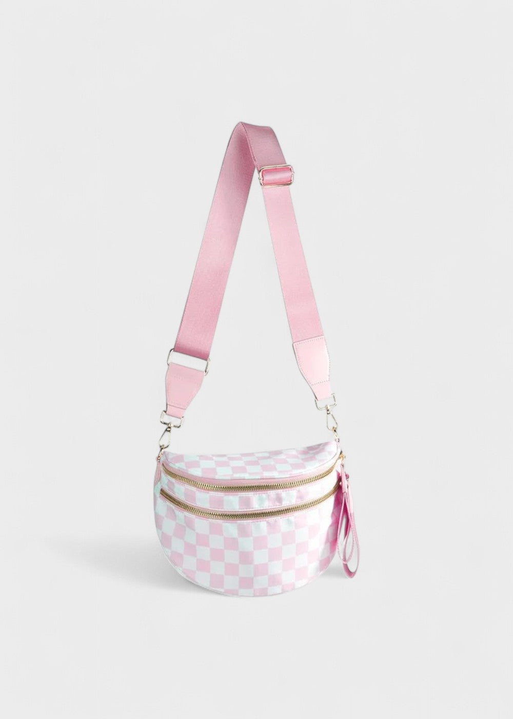 Elegant leather belt bag for hands-free fashion 