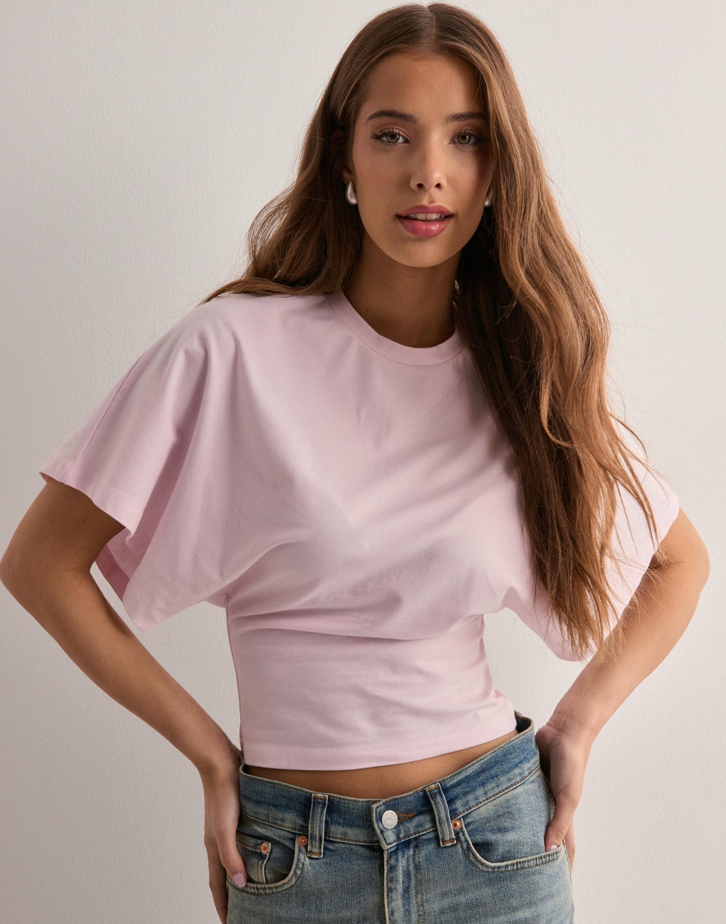 Casual cotton T-shirt with wide sleeves 