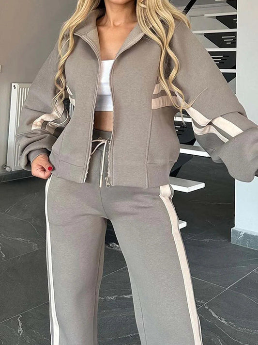 Cozy, casual 2-piece set with zip-up sweatshirt and trousers 