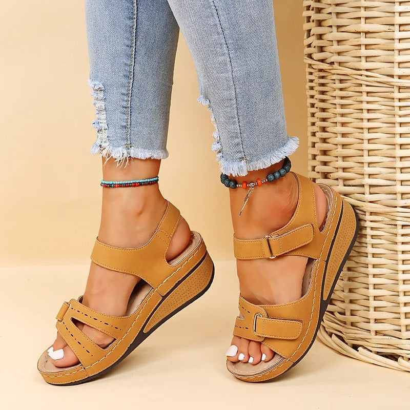 Quenilda | Comfortable summer velcro sandals with wedge sole