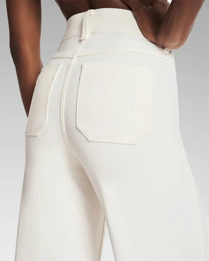 High-waisted wide-leg jeans made of denim 