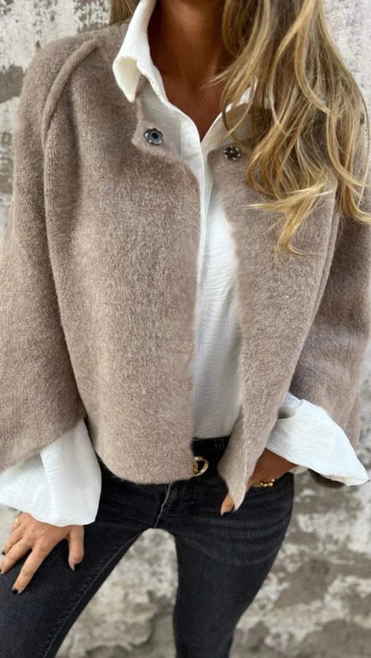 Stylish tailored coat made of a wool blend 