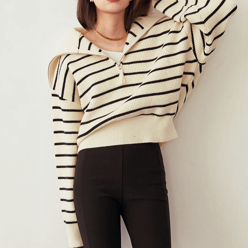 Leo™ - Women's Half-Zip Sweater