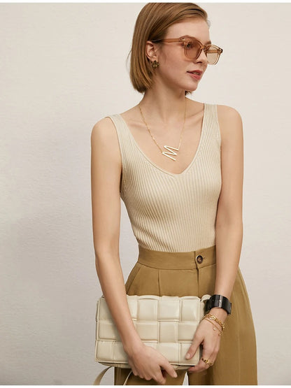 Frieda | V-neck camisole top