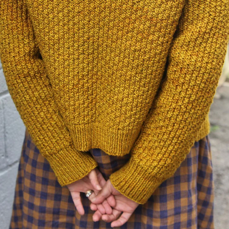 Tina™ - Simple yellow collarless sweater