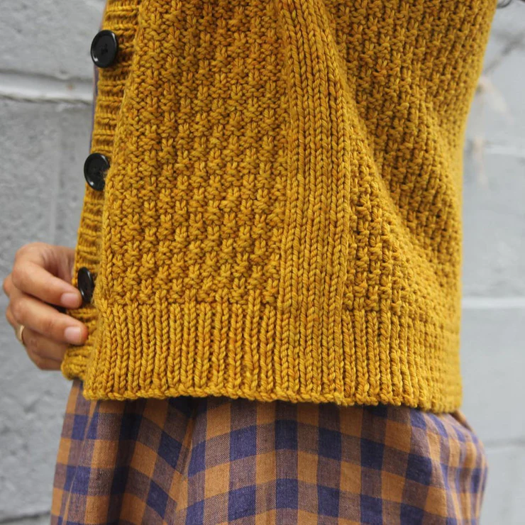 Tina™ - Simple yellow collarless sweater