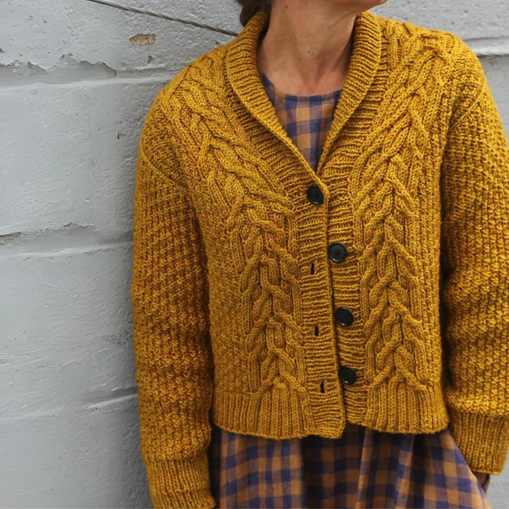 Tina™ - Simple yellow collarless sweater