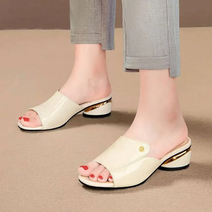 Leni | Elegant mules with a shiny finish