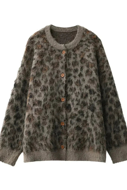 Cozy cardigan with leopard print and single-breasted button placket 