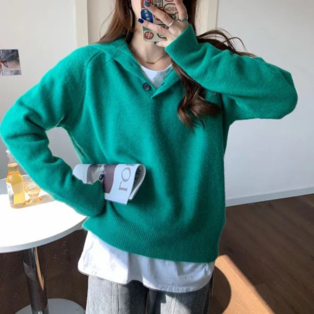 Cozy knit sweater for women 