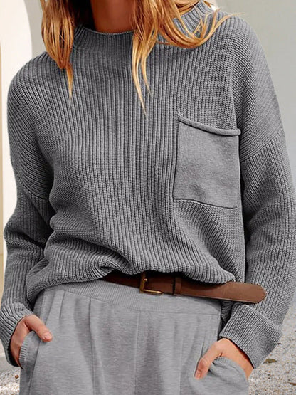 Cozy, casual knit sweater with pockets 