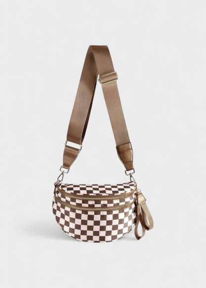 Elegant leather belt bag for hands-free fashion 