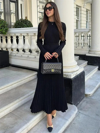 Frieda | Ribbed maxi dress with a figure-hugging cut