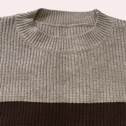 Two-tone knit sweater with cutouts on the sleeves 