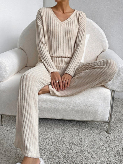 Fatima™ - V-neck ribbed design comfortable 2-piece lounge set