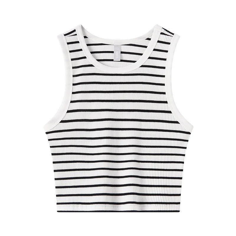 Frieda | Minimalist round neck top