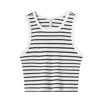 Frieda | Minimalist round neck top