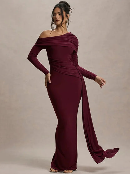 Dulcinea | Maxi dress with asymmetric neckline